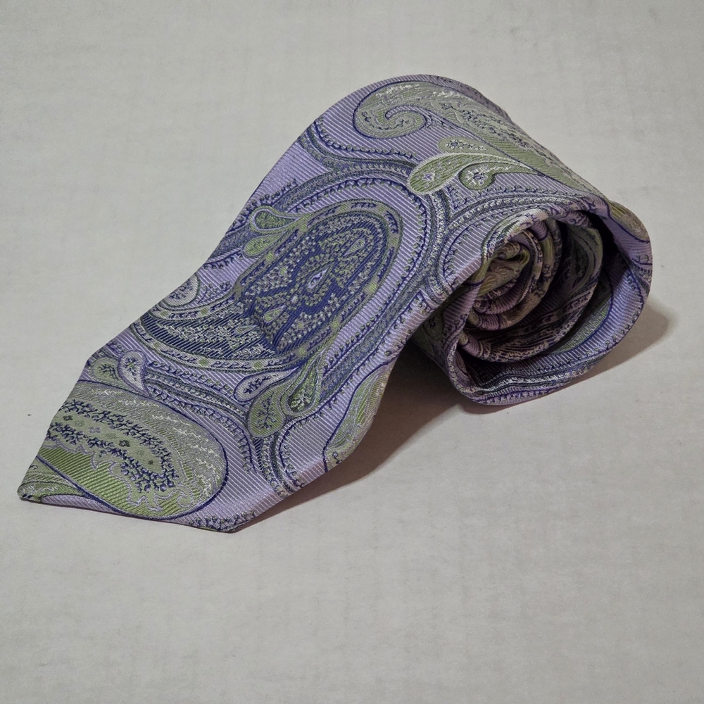 Robert Talbott Best of Class Hand Sewn Silk Tie Lavender Green Paisley Made USA